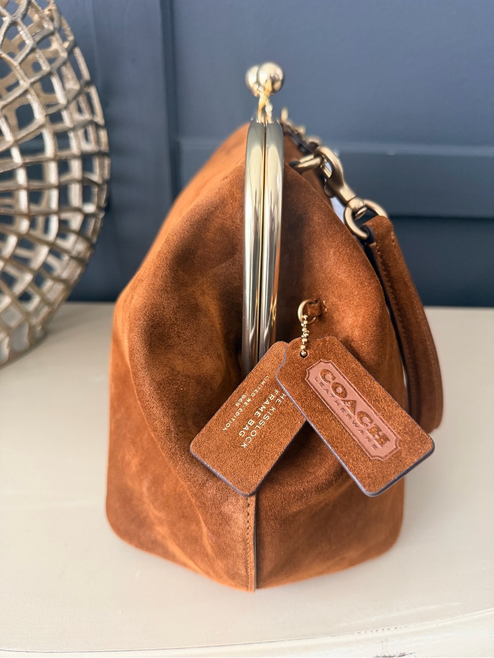 Coach Kisslock Frame Bag 27 Warm Brown Suede Brass NWT - Picture 4 of 15